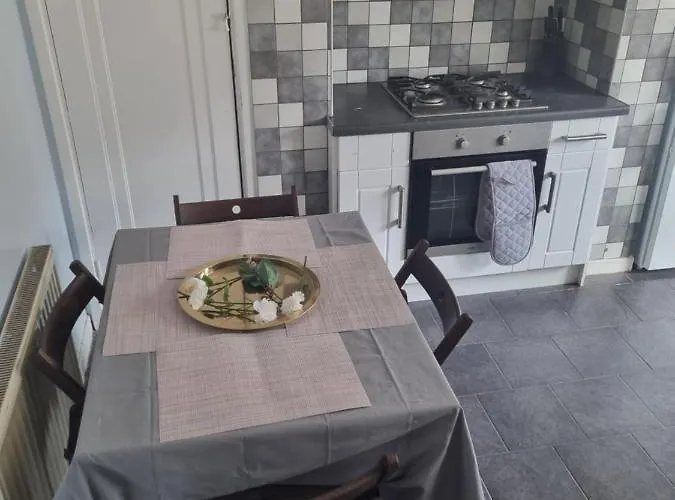 Lovely Residential Home 2 Bed Apartments