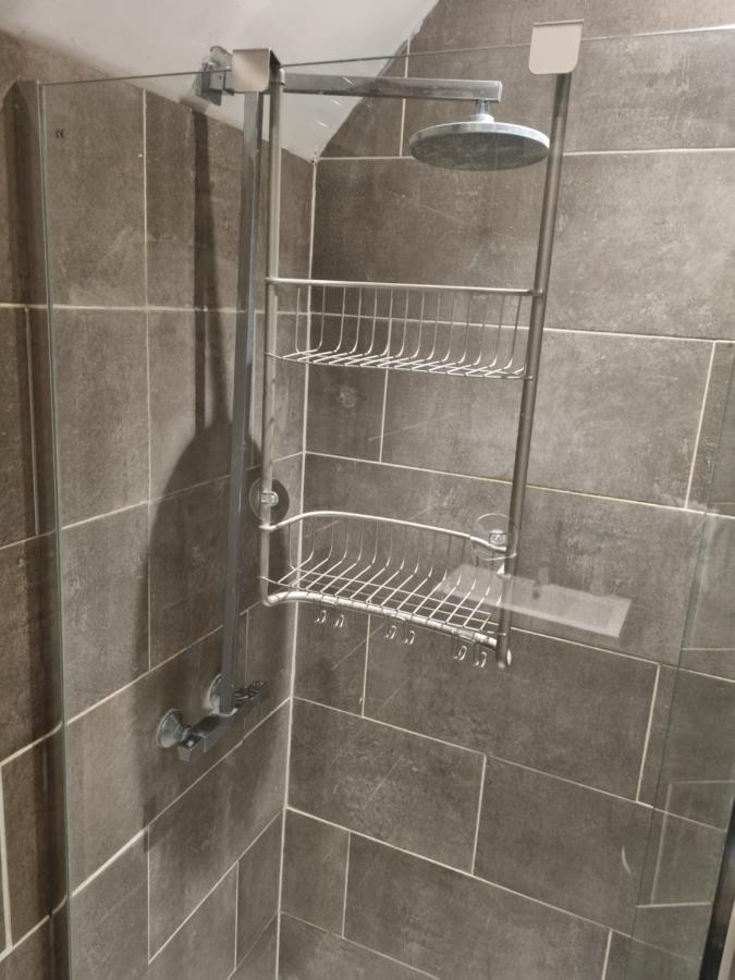Lovely Residential 2 Bed Goodmayes